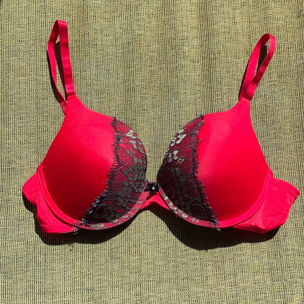 Red Push up bra 36D Sofia Vergara